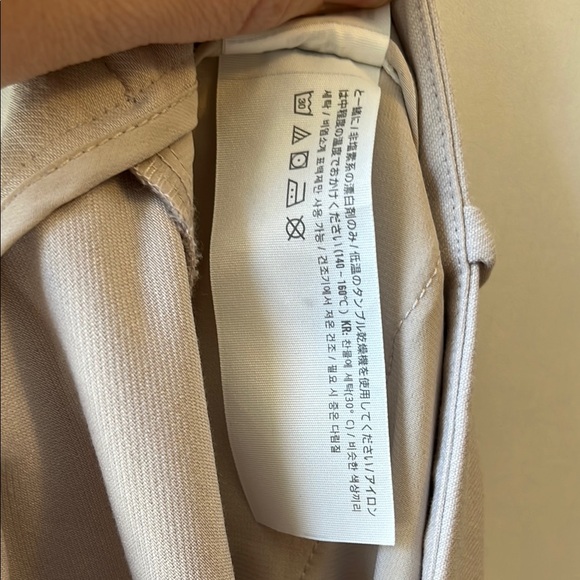 A&F tailored straight pant, XXL, US20. Light taupe. - Picture 11 of 12